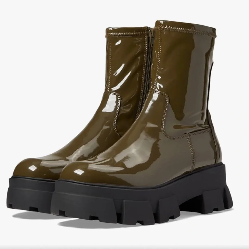 ALDO GRANDSOLE patent lug sole Platform ankle boots size‎ 10 brand new